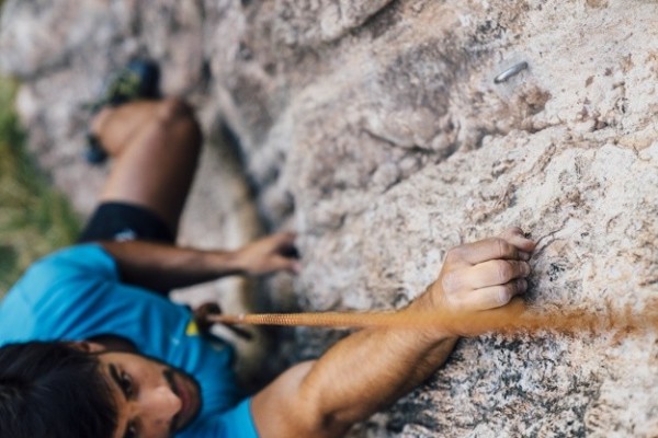 close-up-view-of-climber-on-rock23-2147665015